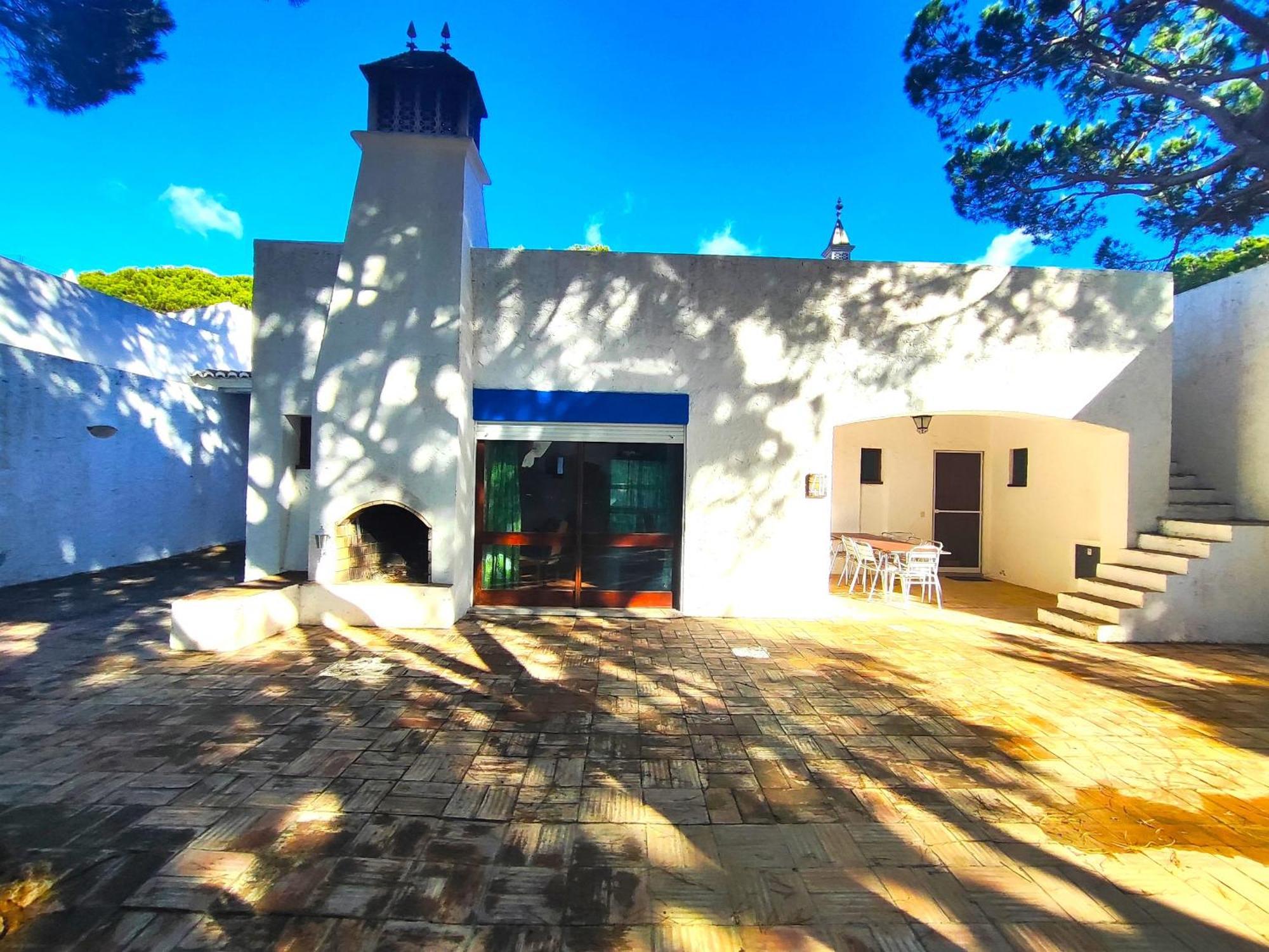 Villa Acoteias With Pool By Homing *